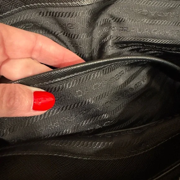 Authentic Prada Black Nylon and Saffiano Leather Shoulder/Messenger/Tote Bag - Picture 8 of 13